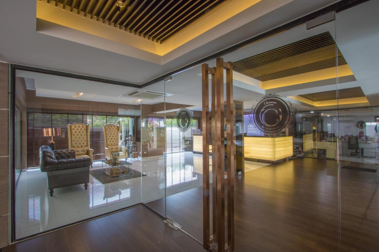 Chateau De Sukhumvit Bangkok Exterior photo